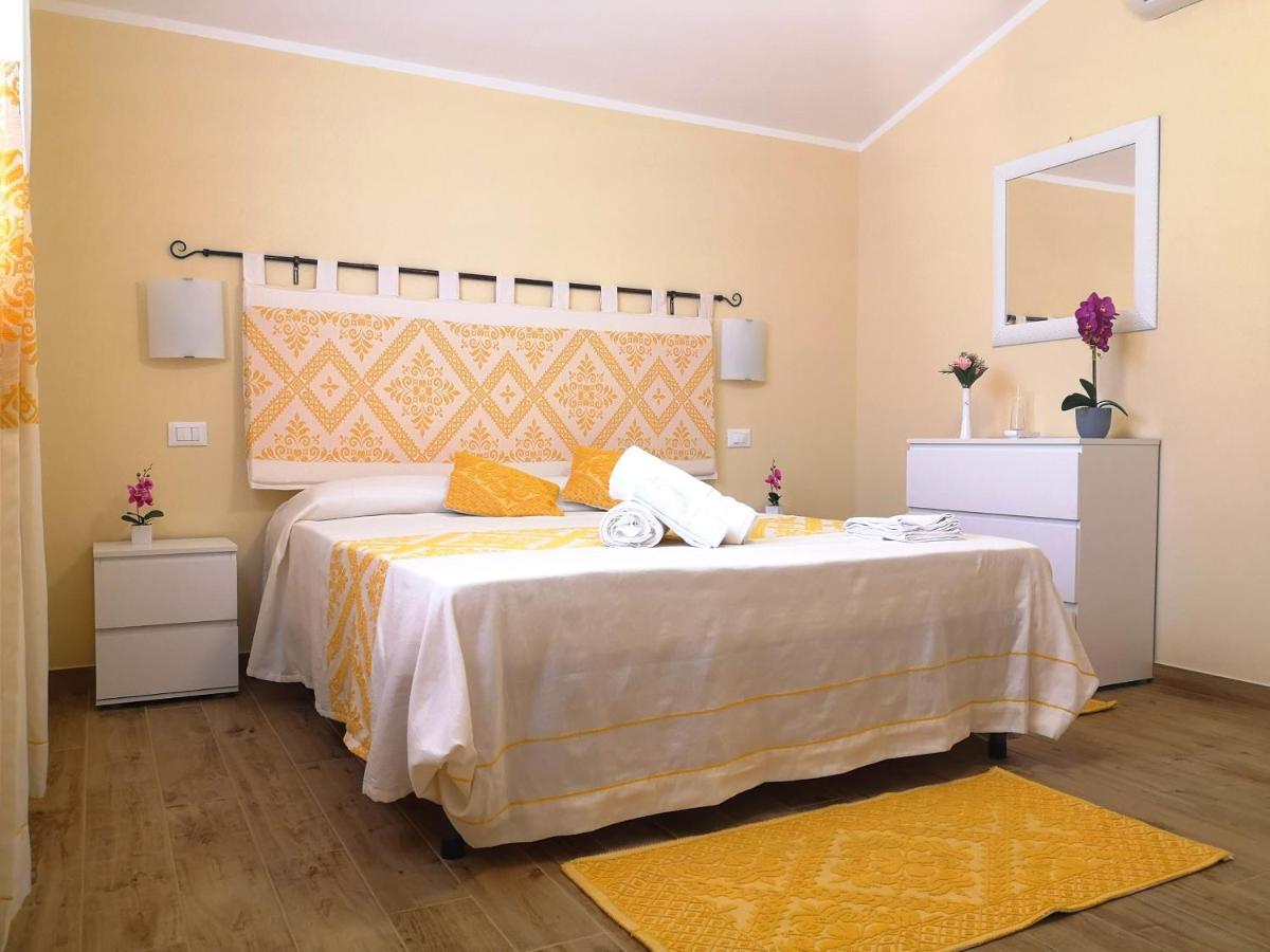Le Orchidee Hotel บอซา ภายนอก รูปภาพ